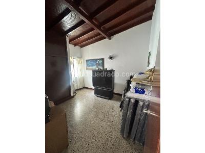 Casa de 5 alcobas en venta en Simon Bolivar, Medellín, 308 m² · foto 18 de 20