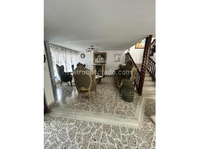 Casa de 5 alcobas en venta en Simon Bolivar, Medellín, 308 m² · foto 7 de 20