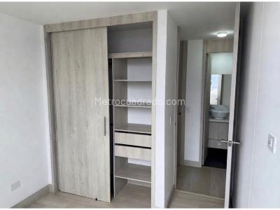 Apartamento de 2 alcobas en venta en Las Lomitas, Sabaneta, 51 m² · foto 4 de 18