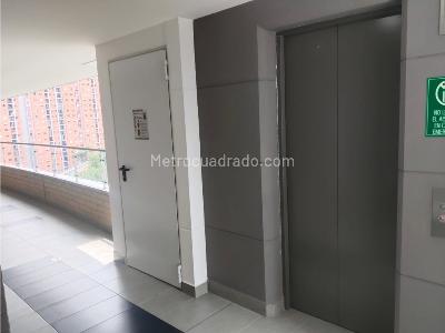 Apartamento de 2 alcobas en venta en Las Lomitas, Sabaneta, 51 m² · foto 9 de 18