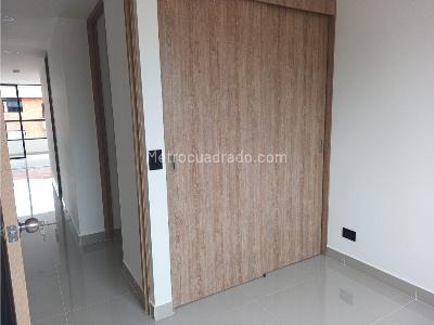 Apartamento de 3 alcobas en venta en La Floresta, Medellín, 85 m² · foto 19 de 20