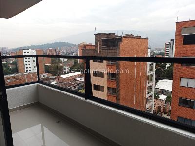 Apartamento de 3 alcobas en venta en La Floresta, Medellín, 85 m² · foto 2 de 20