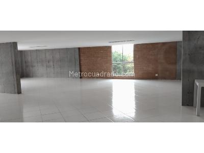 Apartamento de 3 alcobas en venta en Loma Del Indio, Medellín, 14 m² · foto 4 de 20