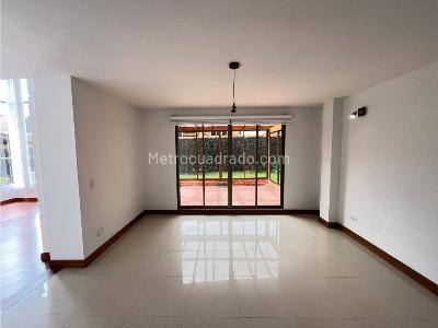 Casa de 4 alcobas en venta en Cerca De Piedra, Chía, 354 m² · foto 9 de 20