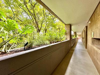 Apartamento de 1 alcoba en venta en El Poblado Castropol, Medellín, 90 m² · foto 2 de 20