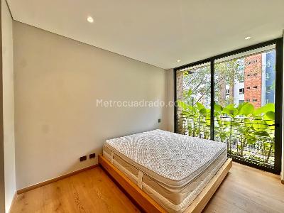 Apartamento de 1 alcoba en venta en El Poblado Castropol, Medellín, 90 m² · foto 14 de 20