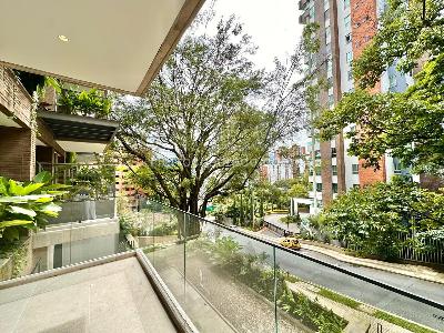 Apartamento de 1 alcoba en venta en El Poblado Castropol, Medellín, 90 m² · foto 3 de 20