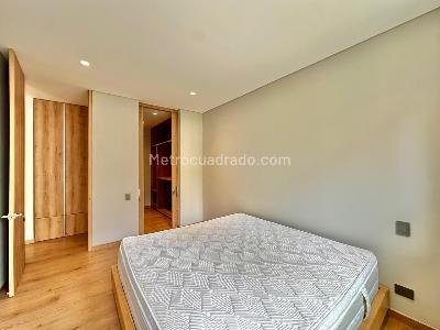 Apartamento de 1 alcoba en venta en El Poblado Castropol, Medellín, 90 m² · foto 13 de 20