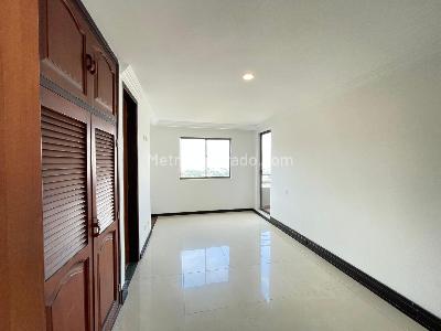 Apartamento en venta en Loma De Los Bernal, Medellín · foto 6 de 17