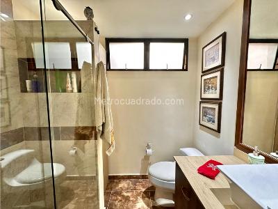 Apartamento de 4 alcobas en venta en Laureles, Medellín, 215 m² · foto 4 de 20