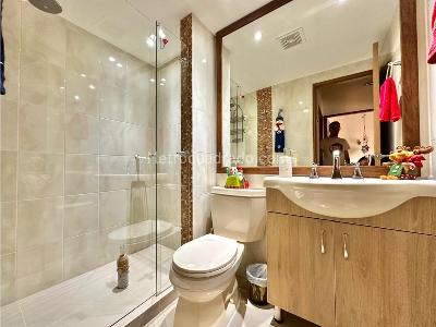 Apartamento de 4 alcobas en venta en Laureles, Medellín, 215 m² · foto 9 de 20