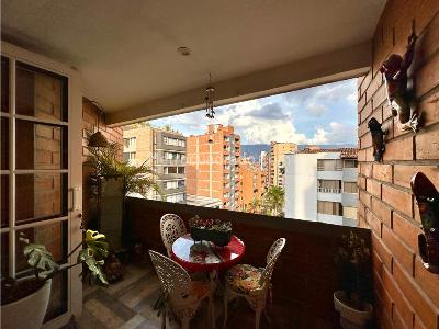Apartamento de 4 alcobas en venta en Laureles, Medellín, 215 m² · foto 13 de 20