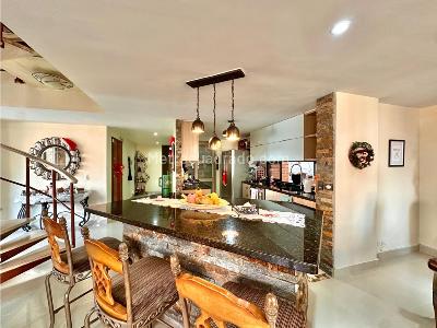 Apartamento de 4 alcobas en venta en Laureles, Medellín, 215 m² · foto 14 de 20