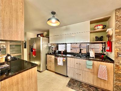 Apartamento de 4 alcobas en venta en Laureles, Medellín, 215 m² · foto 19 de 20