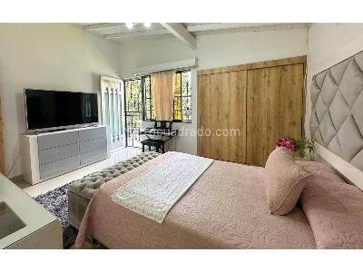 Casa de 5 alcobas en venta en La Castellana, Medellín, 276 m² · foto 16 de 20
