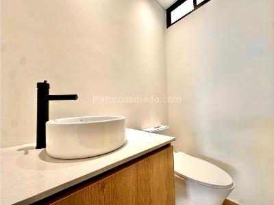 Apartamento de 2 alcobas en venta en Laureles, Medellín, 156 m² · foto 4 de 20