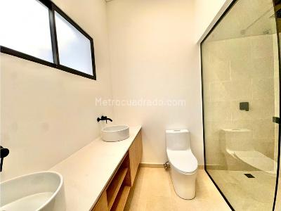 Apartamento de 2 alcobas en venta en Laureles, Medellín, 156 m² · foto 12 de 20