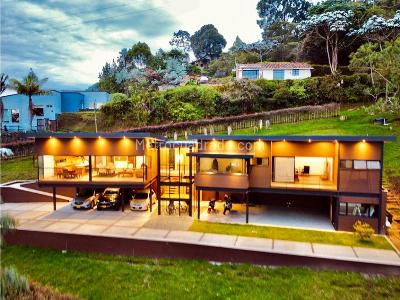 Casa de 4 alcobas en venta en Las Palmas, Medellín, 402 m² · foto 19 de 20