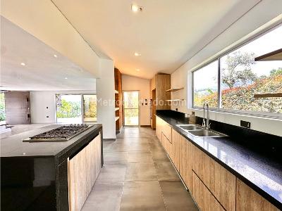 Casa de 5 alcobas en venta en Llanogrande, Rionegro, 300 m² · foto 5 de 20