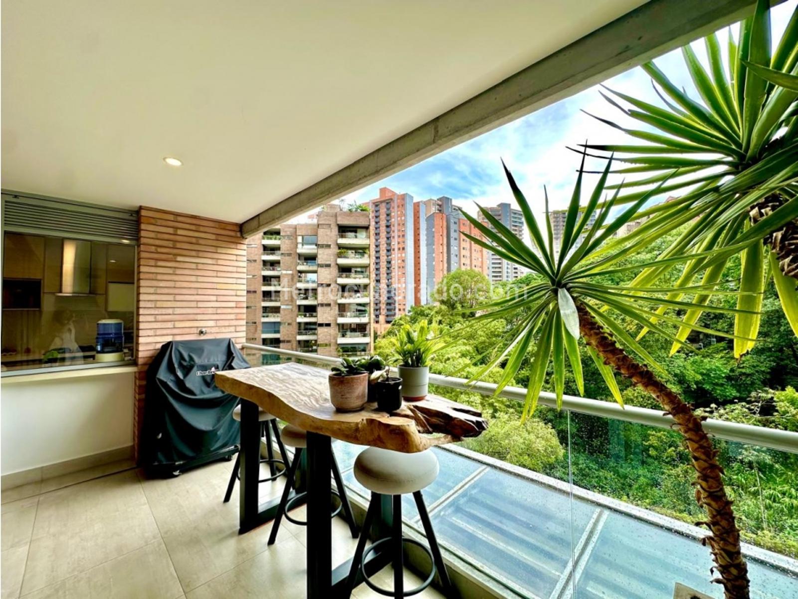 Apartamento de 2 habitaciones en venta en Poblado, Medellín — imagen 1 de 20