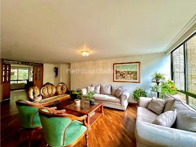 Apartamento de 3 alcobas en venta en La Florida, Medellín, 207 m² · foto 3 de 19