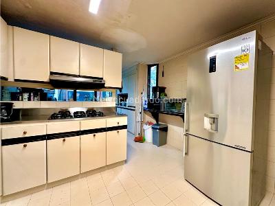 Apartamento de 3 alcobas en venta en La Florida, Medellín, 207 m² · foto 8 de 19