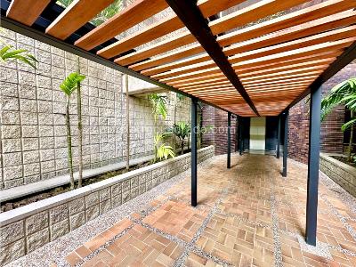 Apartamento de 3 alcobas en venta en La Florida, Medellín, 207 m² · foto 9 de 19