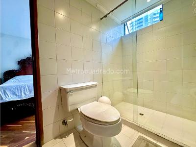 Apartamento de 3 alcobas en venta en La Florida, Medellín, 207 m² · foto 12 de 19