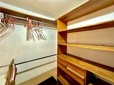 Apartamento de 3 alcobas en venta en La Florida, Medellín, 207 m² · foto 14 de 19