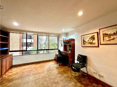 Apartamento de 3 alcobas en venta en La Florida, Medellín, 207 m² · foto 17 de 19