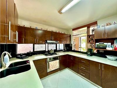 Apartamento de 4 alcobas en venta en Laureles, Medellín, 166 m² · foto 15 de 20