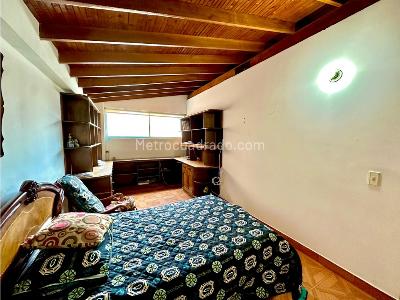 Apartamento de 3 alcobas en venta en Las Acacias, Medellín, 167 m² · foto 7 de 18