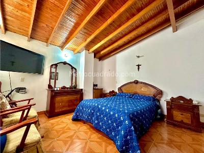 Apartamento de 3 alcobas en venta en Las Acacias, Medellín, 167 m² · foto 14 de 18
