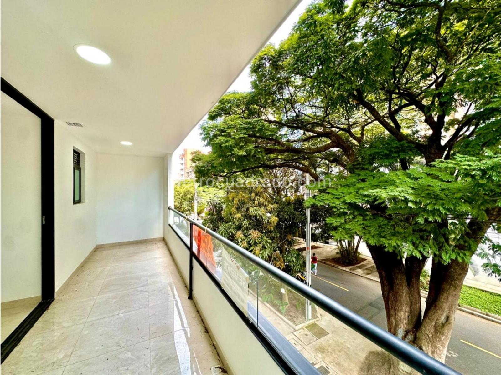 Apartamento de 3 habitaciones en venta en Laureles, Medellín — imagen 1 de 20