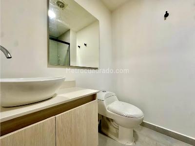 Apartamento de 3 alcobas en venta en Laureles, Medellín, 133 m² · foto 8 de 20