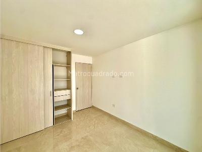 Apartamento de 3 alcobas en venta en Laureles, Medellín, 133 m² · foto 12 de 20