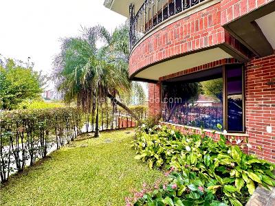 Casa de 4 alcobas en venta en El Poblado, Medellín, 995 m² · foto 4 de 20