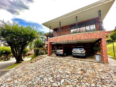 Casa de 4 alcobas en venta en El Poblado, Medellín, 995 m² · foto 10 de 20