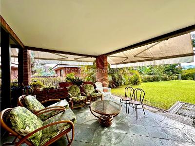 Casa de 4 alcobas en venta en El Poblado, Medellín, 995 m² · foto 16 de 20