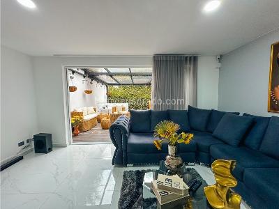 Casa de 3 alcobas en venta en El Poblado, Medellín, 260 m² · foto 2 de 20