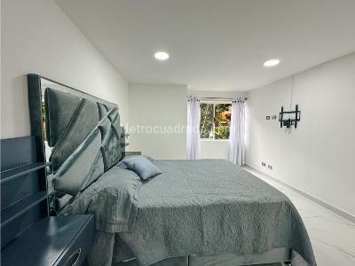 Casa de 3 alcobas en venta en El Poblado, Medellín, 260 m² · foto 13 de 20