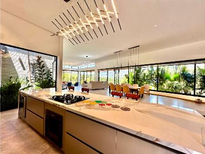Casa de 5 alcobas en venta en El Poblado, Medellín, 760 m² · foto 12 de 20
