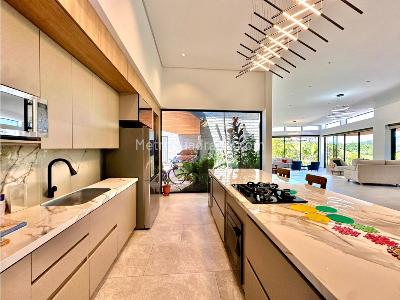 Casa de 5 alcobas en venta en El Poblado, Medellín, 760 m² · foto 14 de 20