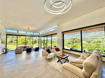 Casa de 5 alcobas en venta en El Poblado, Medellín, 760 m² · foto 9 de 20