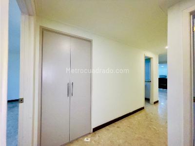 Apartamento de 4 alcobas en venta en El Poblado, Medellín, 170 m² · foto 16 de 20