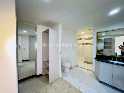 Apartamento de 4 alcobas en venta en El Poblado, Medellín, 170 m² · foto 17 de 20