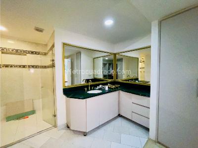 Apartamento de 4 alcobas en venta en El Poblado, Medellín, 170 m² · foto 18 de 20
