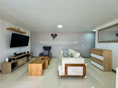 Apartamento en venta en Itagui, Medellín · foto 3 de 20