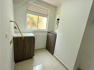 Apartamento de 3 alcobas en venta en Rosales, Medellín, 112 m² · foto 3 de 13