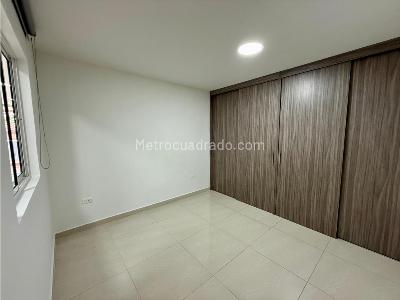 Apartamento de 3 alcobas en venta en Rosales, Medellín, 112 m² · foto 9 de 13